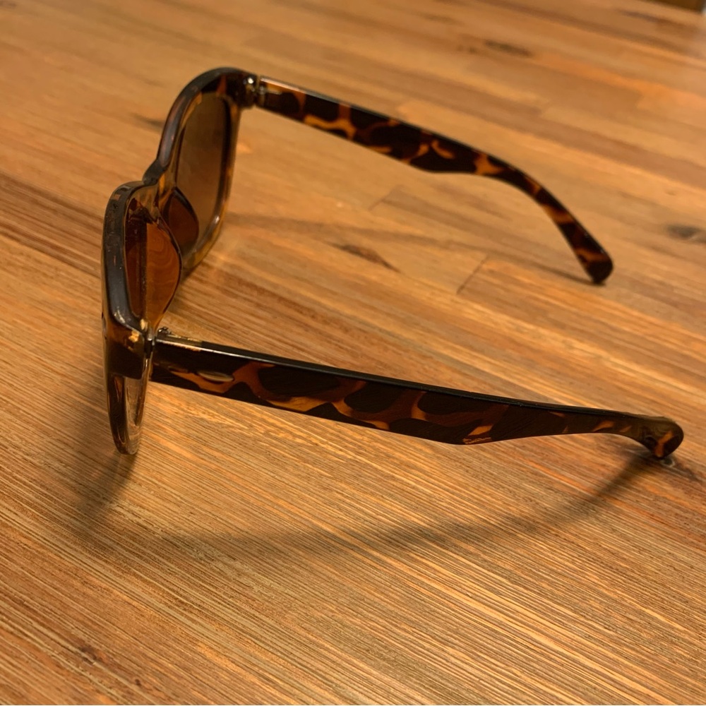 Chunky Tortoise Shell Sunglasses - image 5